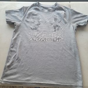 Under armour tshirt